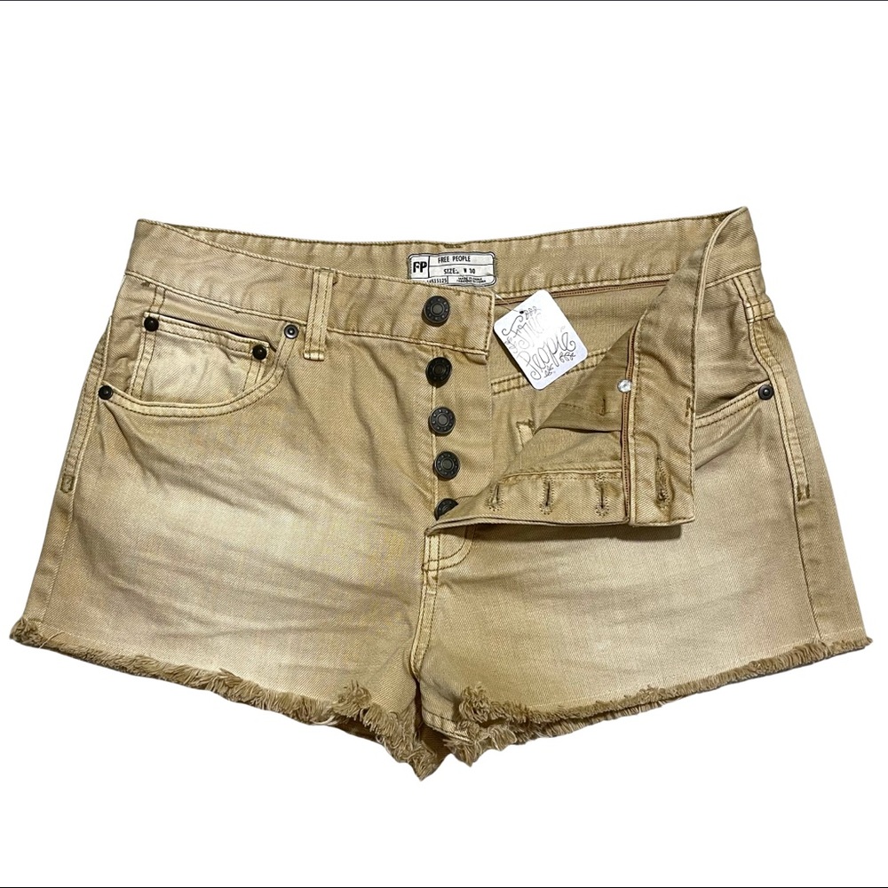 Free People Taupe Jean Short’s. NWT. Size 30